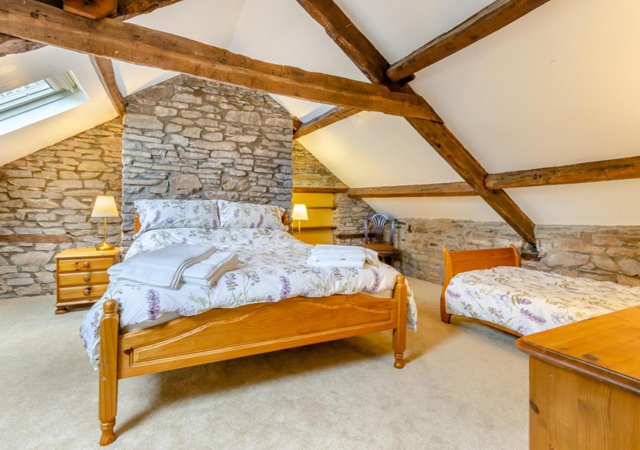 Castell Madoc Cottages Lower Chapel Экстерьер фото
