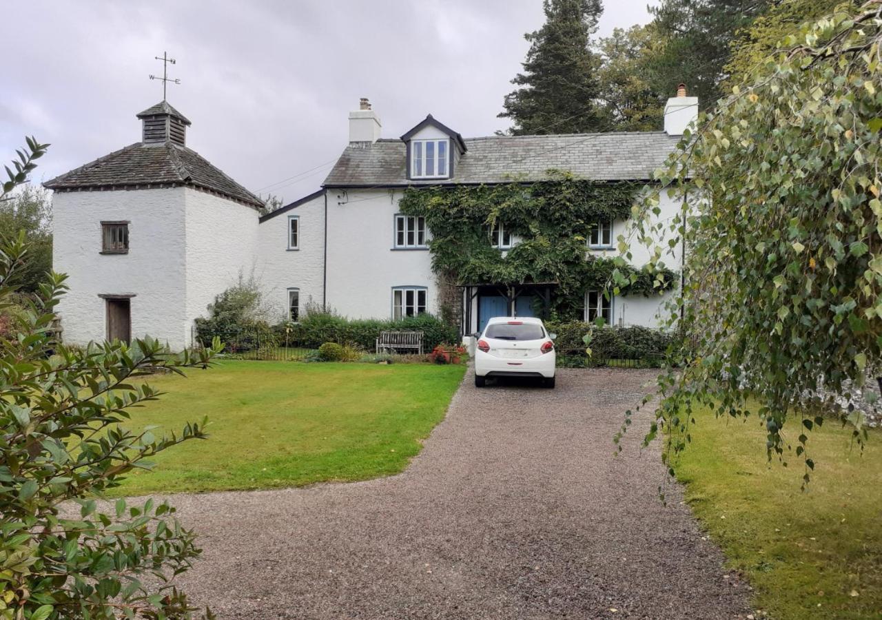 Castell Madoc Cottages Lower Chapel Экстерьер фото