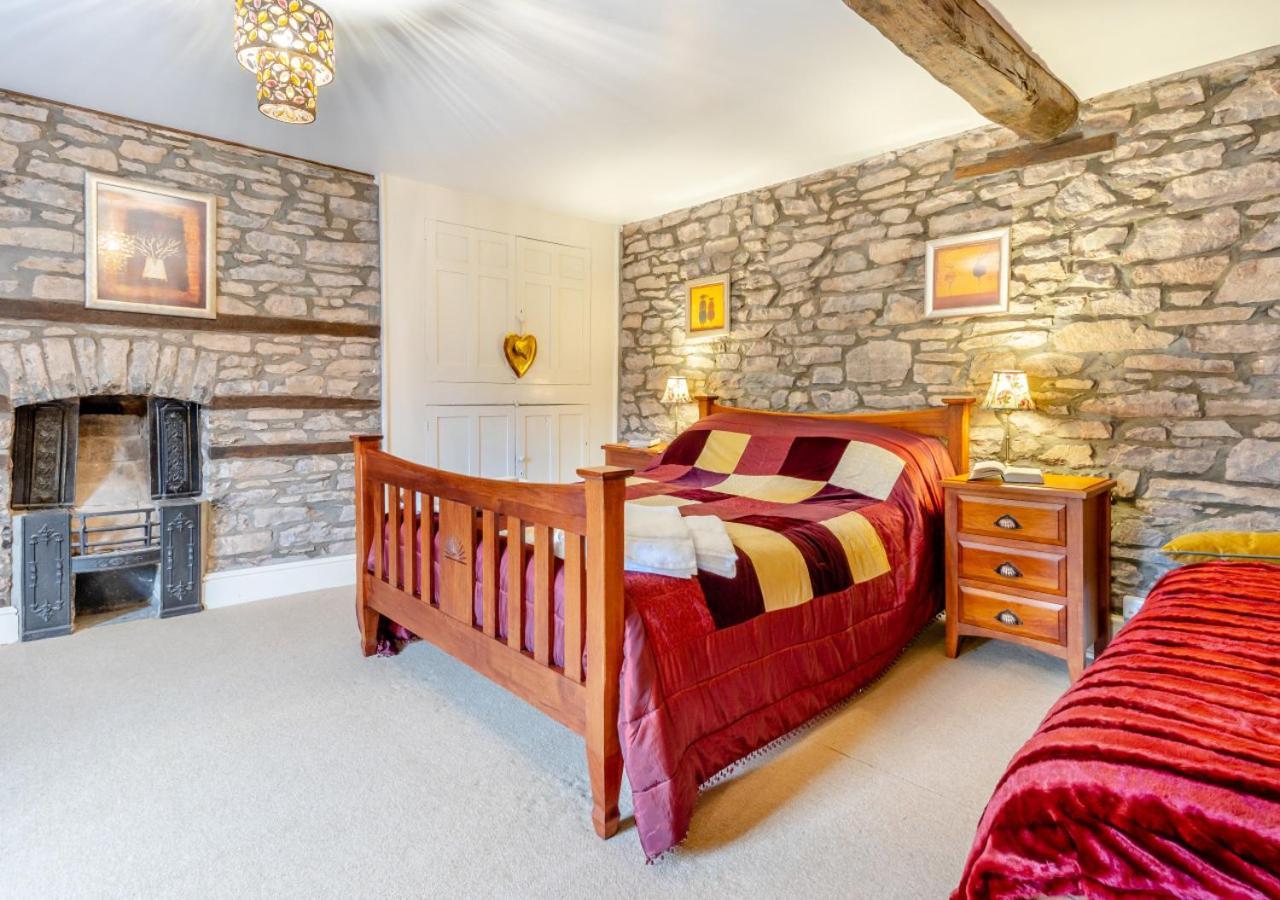 Castell Madoc Cottages Lower Chapel Экстерьер фото