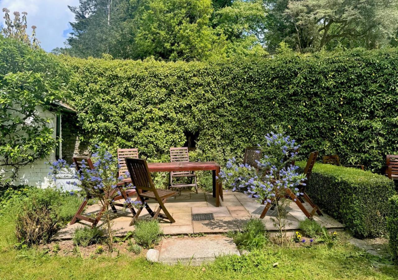 Castell Madoc Cottages Lower Chapel Экстерьер фото